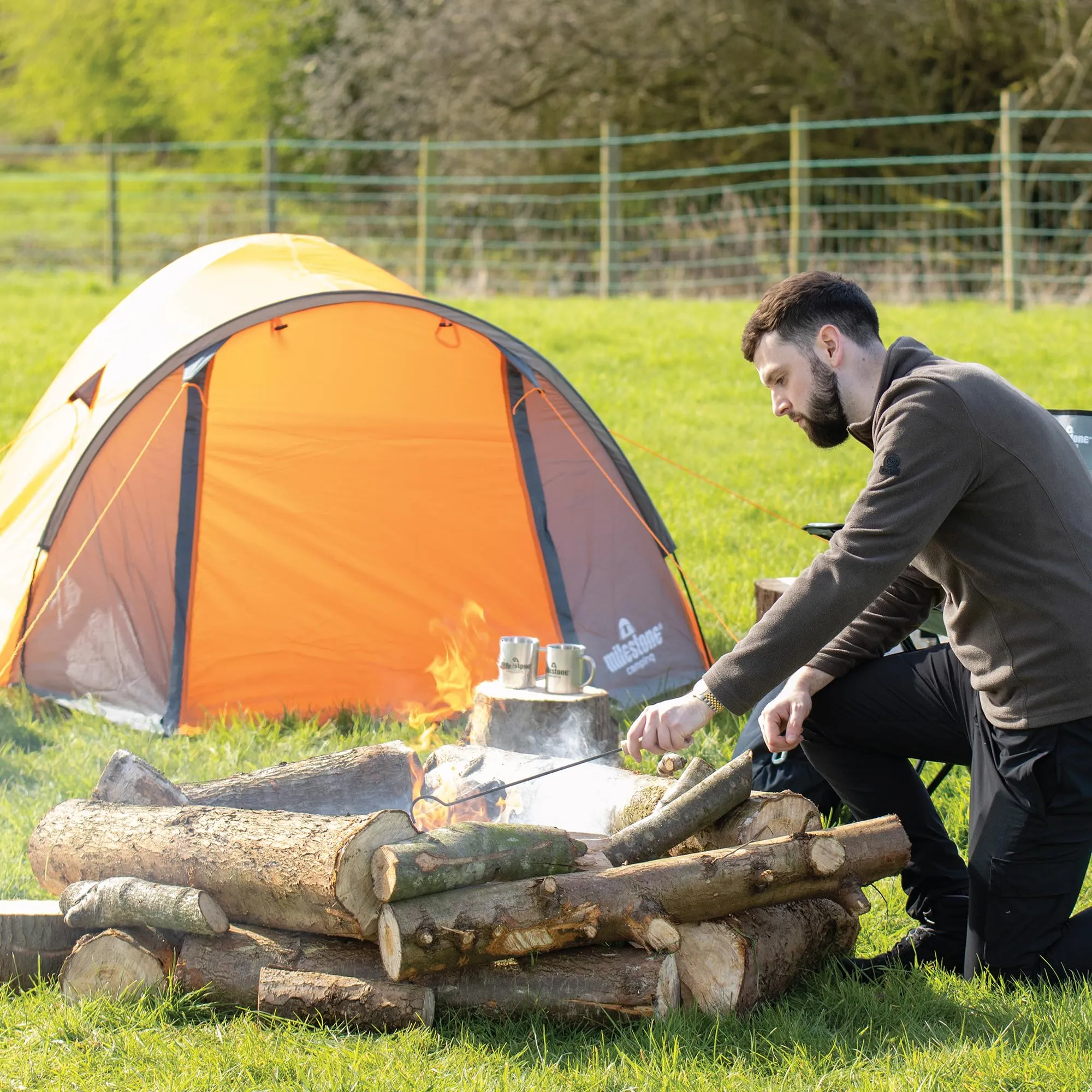 Milestone Camping 18859 Deluxe 2-Person Pop Up Dome Tent